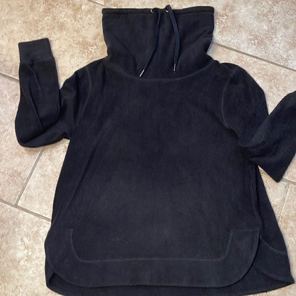 Black sweatshirt  